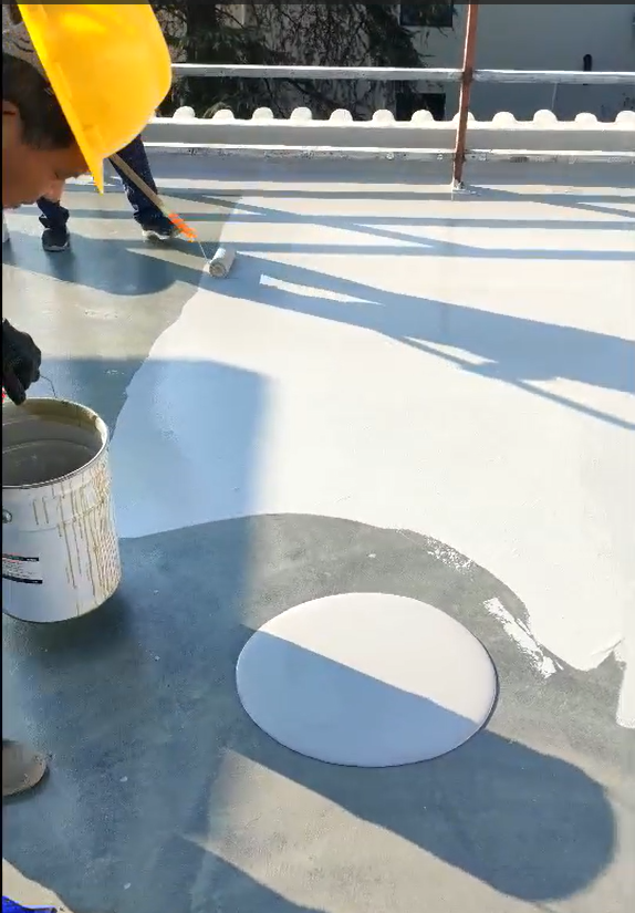 Imagen del sitio de construcci&oacute;n de poliurea poliasp&aacute;rtica